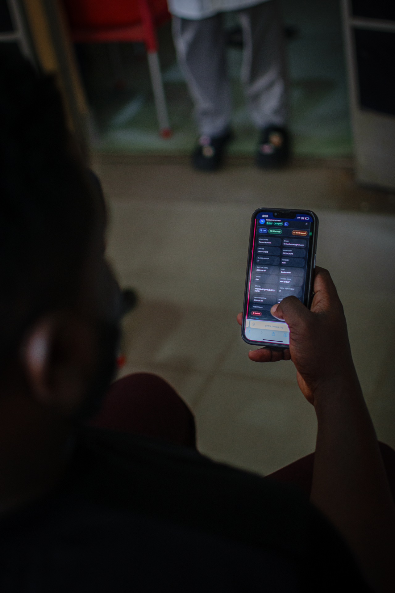 A donor receiving a WhatsApp re-engagement reminder